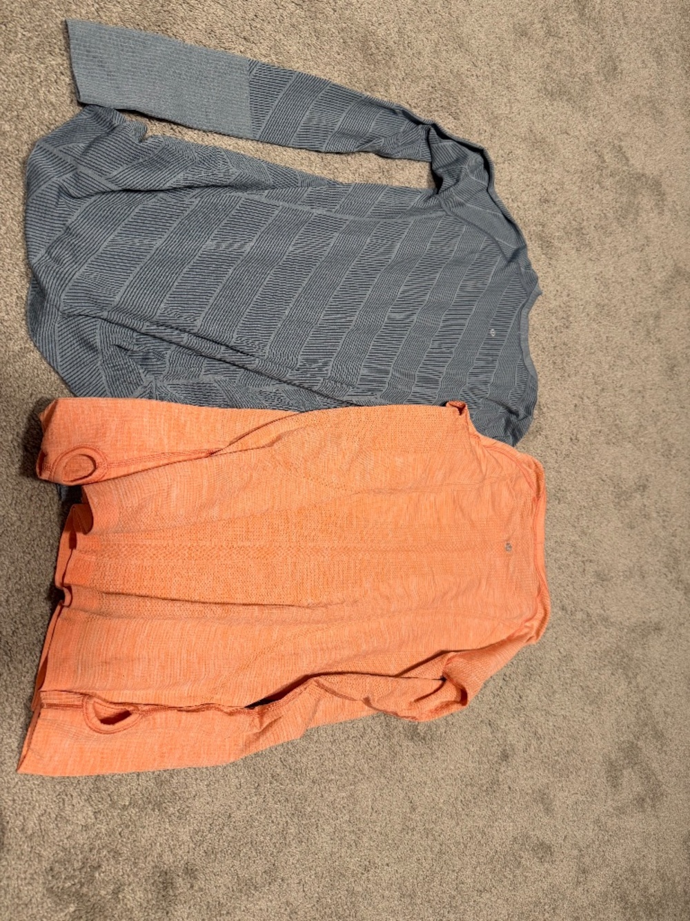 2 lululemon swifts tech long sleeve size small